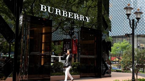 burberry boutique beverly hills|As Burberry Faces Backlash In China Over Xinjiang Cotton  .